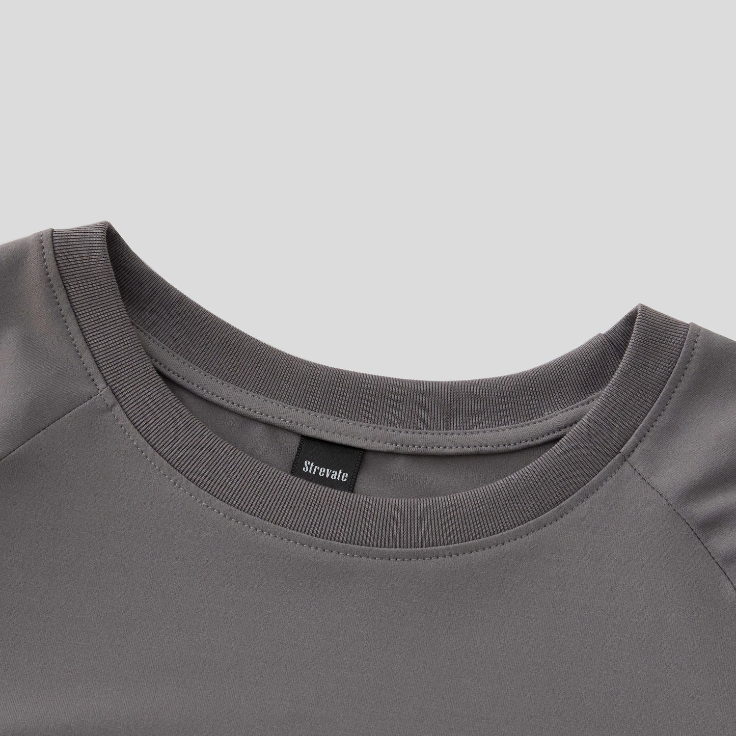 Men's Raglan Sleeve Athletic T-Shirt for Workout and Casual Wear